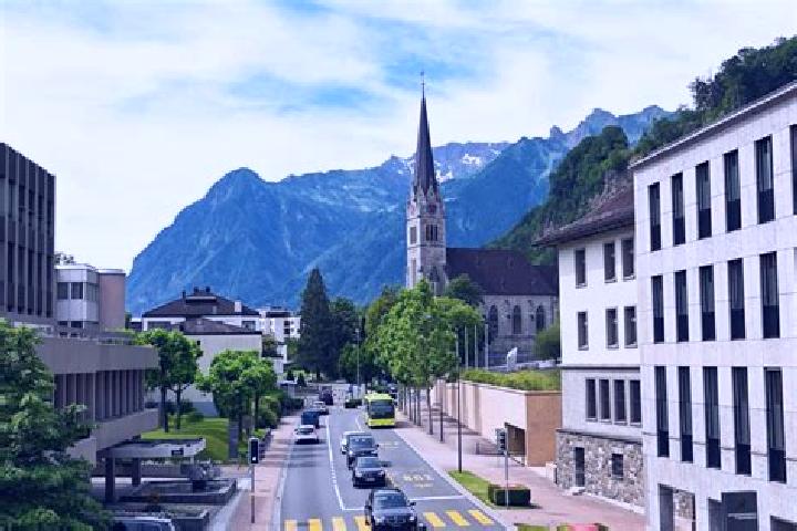 Naomi, 34 — Escort in Vaduz, Liechtenstein