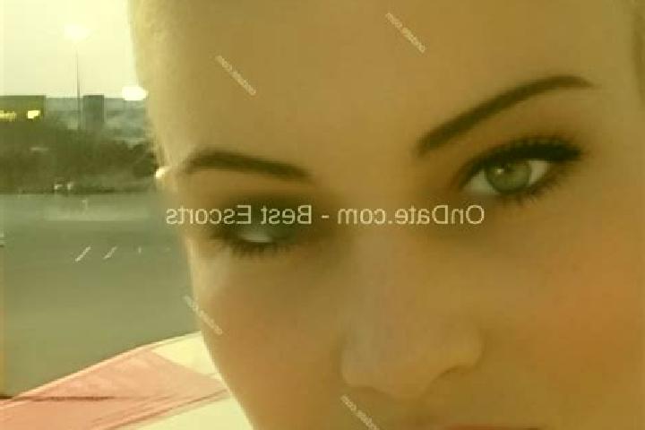 Naomi, 34 — Escort in Zuyevka, Russia