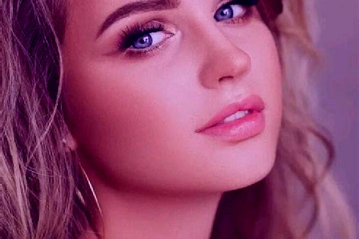 Naomi, 35, a dark blonde blue-eyed caucasian companion based in Teok. Offering Party Girl, Prostate Massage, GFE, Dinner Date, Duos. Available for incall and...