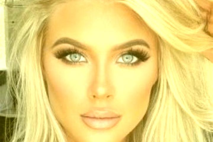 Naomi, 35, a platinum blonde dark-eyed slavic companion based in Garzones (Santa Gertrudis). Offering Massage, BDSM, Travel Companion, Roleplay. Available fo...