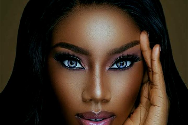 Naomi, 35, a red blue-eyed ebony companion based in Colonia Boa Vista. Offering Roleplay, Domination, Dinner Date. Available for incall and outcall, day and ...