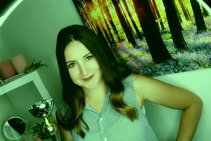 Naomi, 35 — Escort in Aurach am Hongar, Austria
