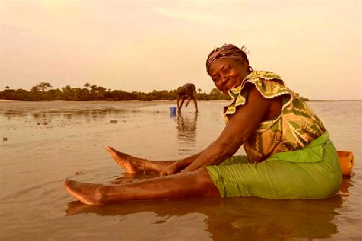 Naomi, 35 — Escort in Massembe, Gambia