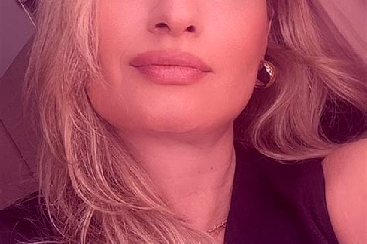 Naomi, 35 — Escort in Preseau, France