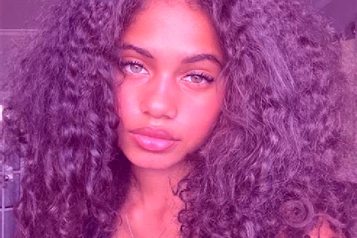 Naomi, 36, a auburn blue-eyed ebony companion based in Cipanggilingan. Offering Massage, GFE, Striptease. Available for incall and outcall, day and evening d...