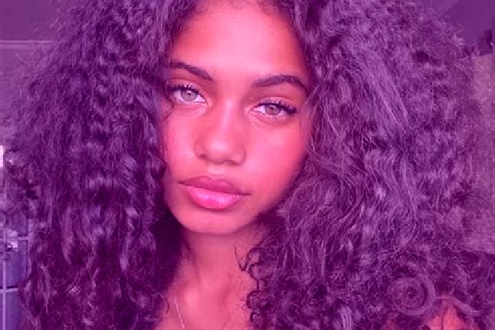 Naomi, 36, a auburn blue-eyed ebony companion based in Cronulla. Offering Couples, Party Girl, Travel Companion, A-Level, Fetish. Available for incall and ou...