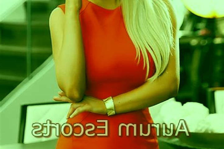 Naomi, 36, a blonde amber-eyed caribbean companion based in Moscow. Offering Massage, Duos, Domination. Available for incall and outcall, day and evening dates.