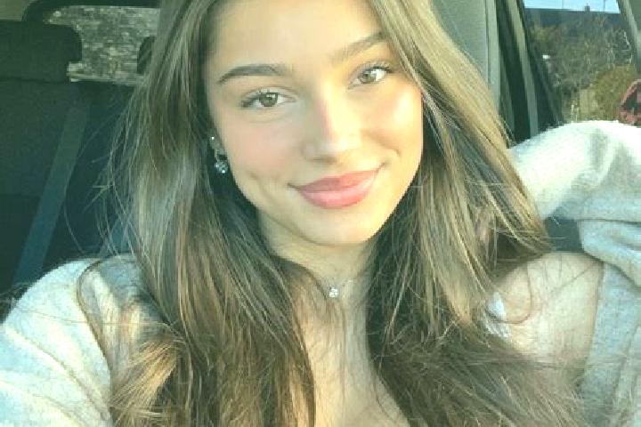 Naomi, 36, a brunette blue-eyed caucasian companion based in Winford. Offering Travel Companion, A-Level, Party Girl. Available for incall and outcall, overn...