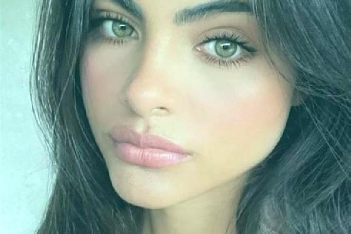 Naomi, 36, a brunette green-eyed mixed companion based in Craiglie. Offering 69, Striptease, Prostate Massage, BDSM. Available for incall and outcall, overni...