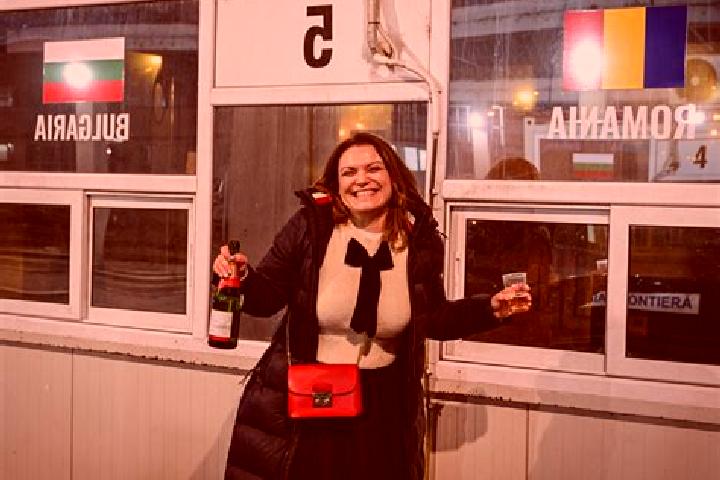 Naomi, 36 — Escort in Buntesti, Romania