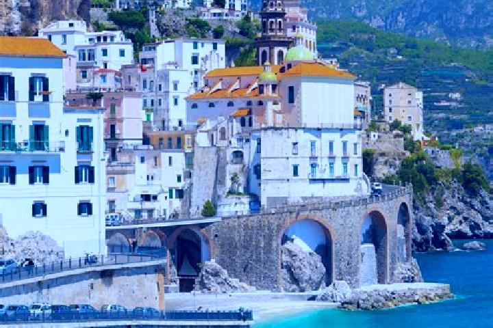 Naomi, 36 — Escort in Dello, Italy