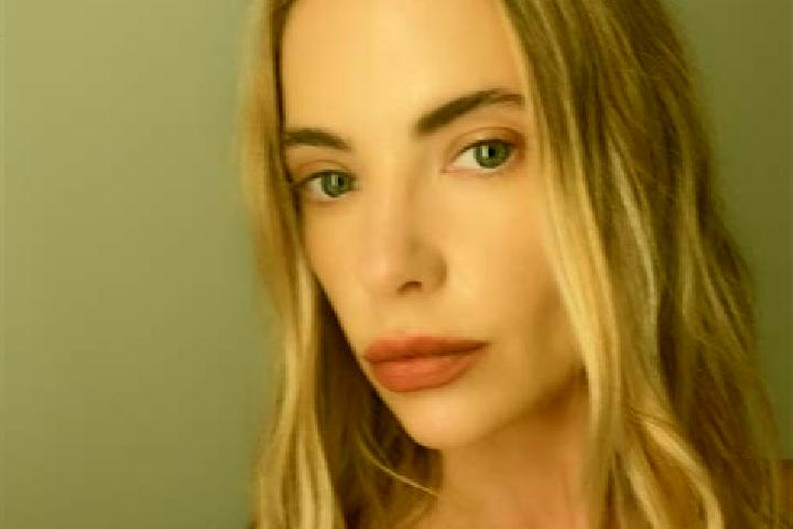 Naomi, 36 — Escort in Newnham, Australia
