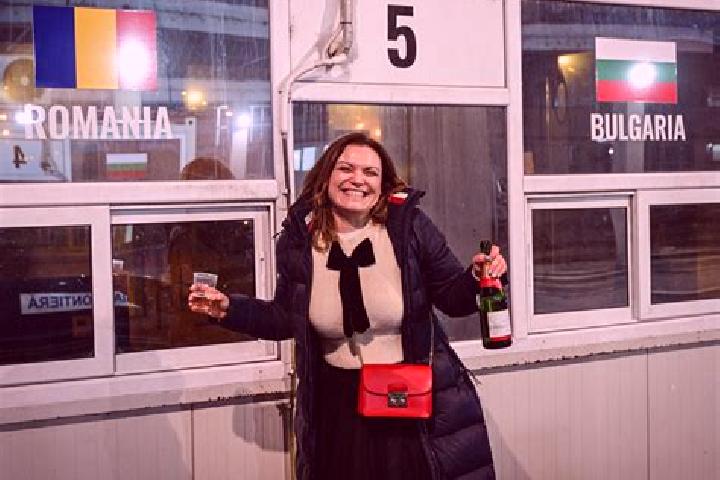 Naomi, 36 — Escort in Soars, Romania