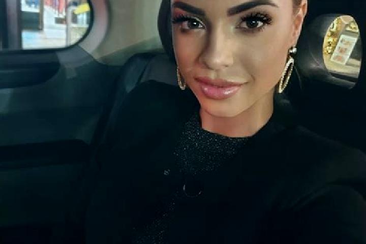 Naomi, 37, a black dark-eyed latina companion based in Valdecarros. Offering Overnight, Domination, Tantra, GFE, Dinner Date. Available for incall and outcal...
