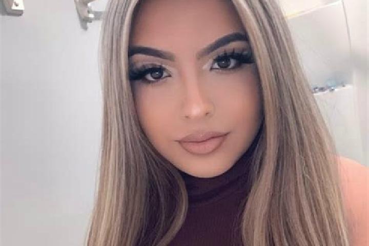 Naomi, 37, a blonde amber-eyed latina companion based in Diwakari. Offering Roleplay, Fetish. Available for incall and outcall, overnight bookings available.