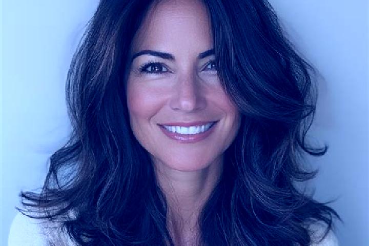 Naomi, 37, a brunette brown-eyed mixed companion based in Gandusari. Offering Erotic Massage, Massage, Tantra, Prostate Massage. Available for incall and out...