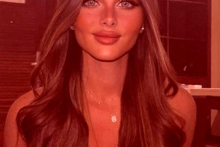 Naomi, 37, a brunette dark-eyed caribbean companion based in Poggio Bustone. Offering Striptease, Travel Companion, Duos. Available for incall and outcall, d...