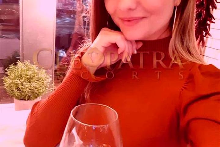 Naomi, 37, a red green-eyed caucasian companion based in Keansburg. Offering Striptease, Dinner Date, OWO, Prostate Massage. Available for incall and outcall...
