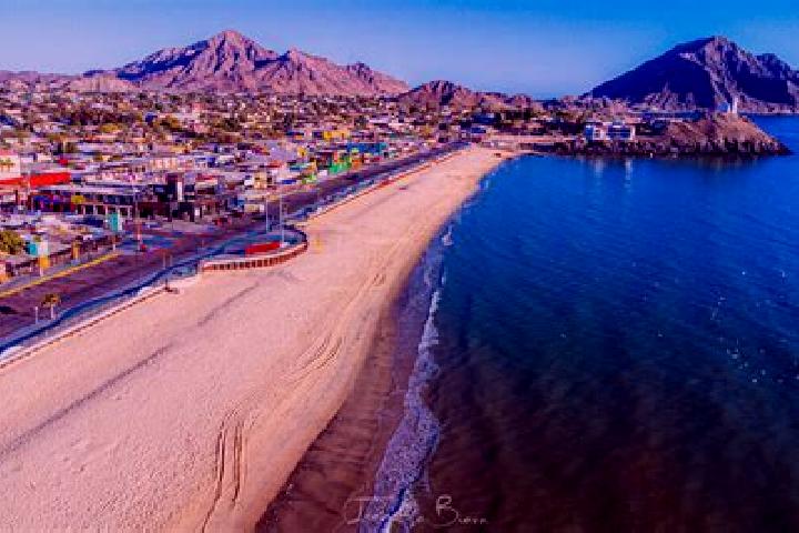 Naomi, 37 — Escort in San Felipe Quiriceo, Mexico