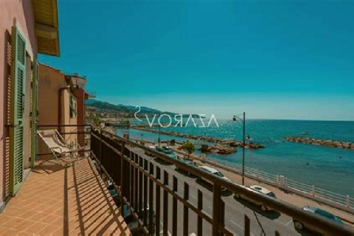 Naomi, 37 — Escort in Santo Stefano al Mare, Italy