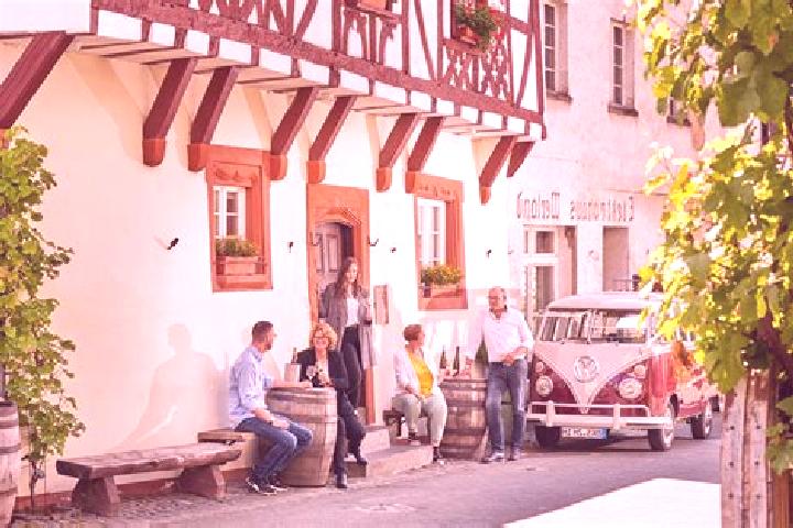 Naomi, 37 — Escort in Wachenheim, Germany