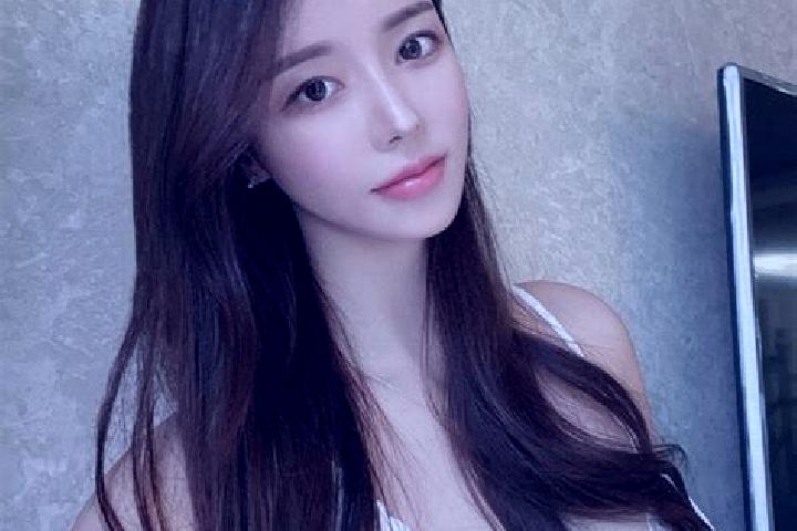 Naomi, 37 — Escort in Yulao, China