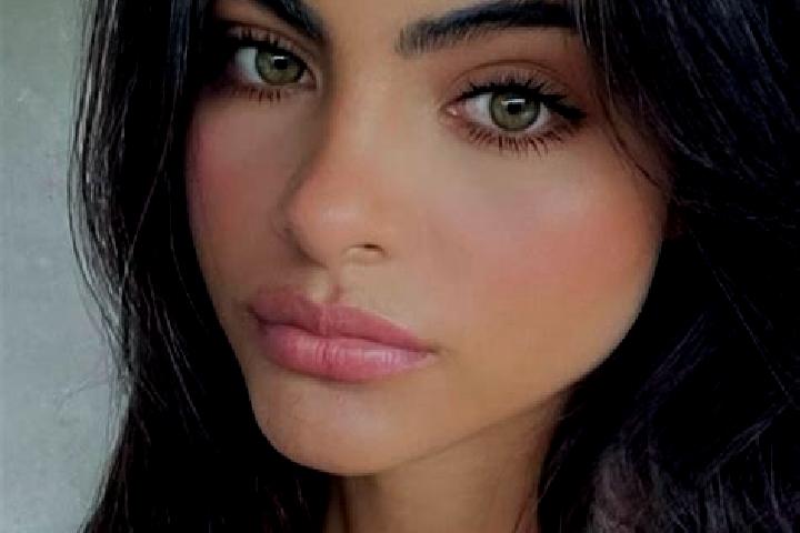 Naomi, 38, a black hazel-eyed latina companion based in Angboudjou. Offering Erotic Massage, Tantra, A-Level, 69, Party Girl. Available for incall and outcal...