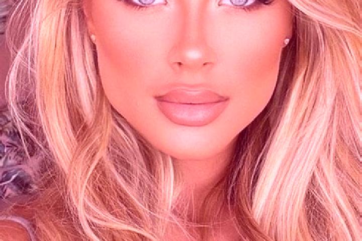 Naomi, 38, a blonde blue-eyed latina companion based in Sfarcea. Offering Party Girl, Girlfriend Experience, GFE, Striptease, Roleplay. Available for incall ...