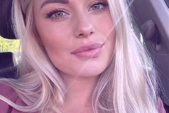 Naomi, 38, a blonde hazel-eyed caucasian companion based in Allone Abba. Offering Domination, Party Girl, A-Level, Couples. Available for incall and outcall,...