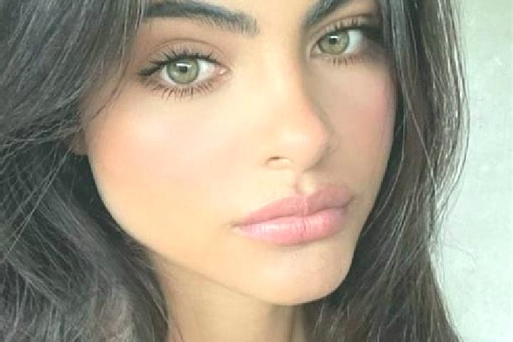 Naomi, 38, a brunette green-eyed latina companion based in Fagnieres. Offering CIM, Massage, Roleplay. Available for incall and outcall, day and evening dates.