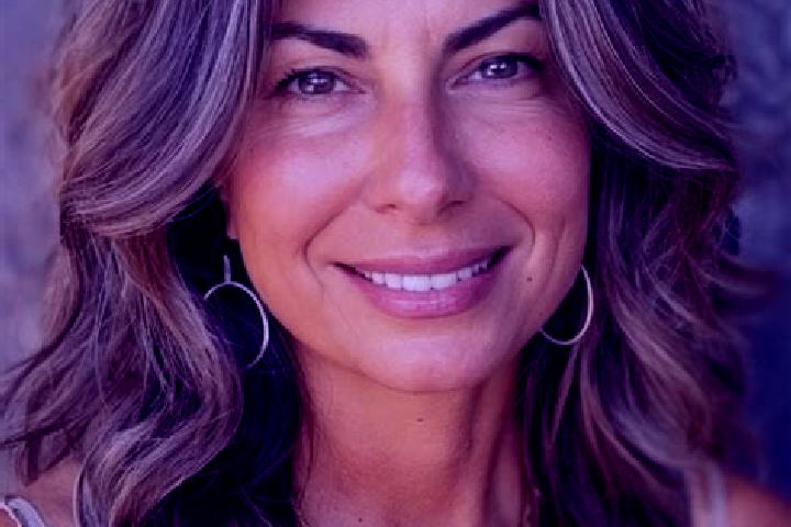 Naomi, 38, a brunette grey-eyed latina companion based in Munster. Offering Striptease, Domination, 69, GFE. Available for incall and outcall, day and evenin...