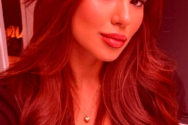 Naomi, 38, a chestnut dark-eyed latina companion based in Kirishi. Offering Fetish, Striptease, Tantra. Available for incall and outcall, day and evening dates.