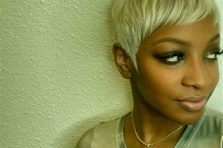 Naomi, 38, a platinum blonde amber-eyed ebony companion based in Estancia. Offering Massage, GFE, Domination. Available for incall and outcall, overnight boo...