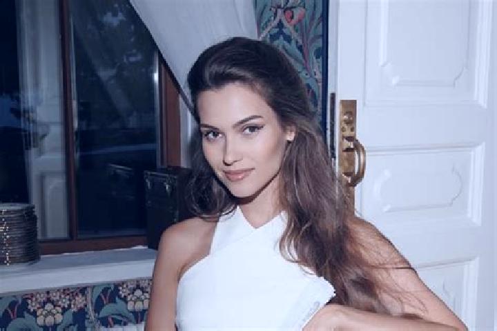 Naomi, 38 — Escort in Imeni Poliny Osipenko, Russia