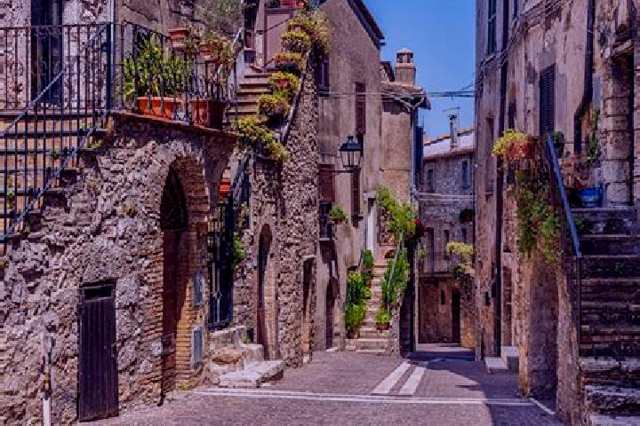 Naomi, 38 — Escort in Montecchio Precalcino, Italy