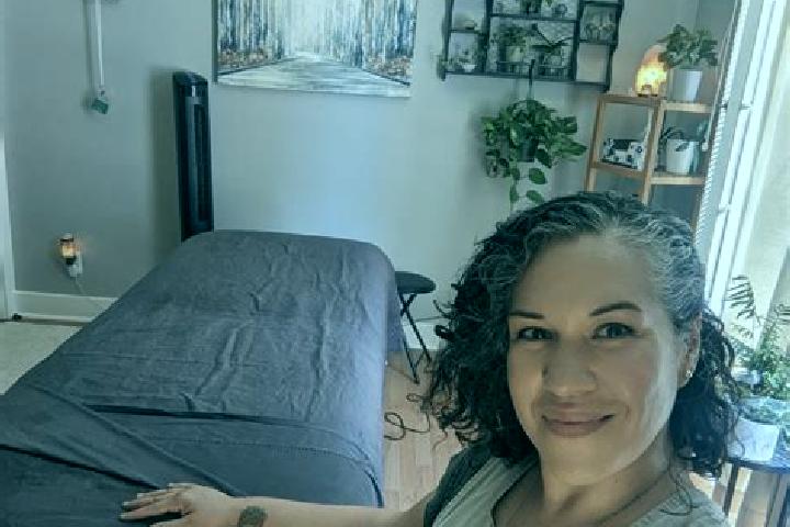 Naomi, 39, a black dark-eyed caribbean companion based in Beaver City. Offering Massage, CIM, GFE. Available for incall and outcall, day and evening dates.