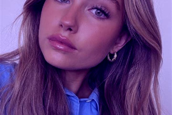 Naomi, 39, a dark blonde green-eyed caribbean companion based in Wlochy. Offering Dinner Date, GFE, Fetish, Party Girl, Tantra. Available for incall and outc...