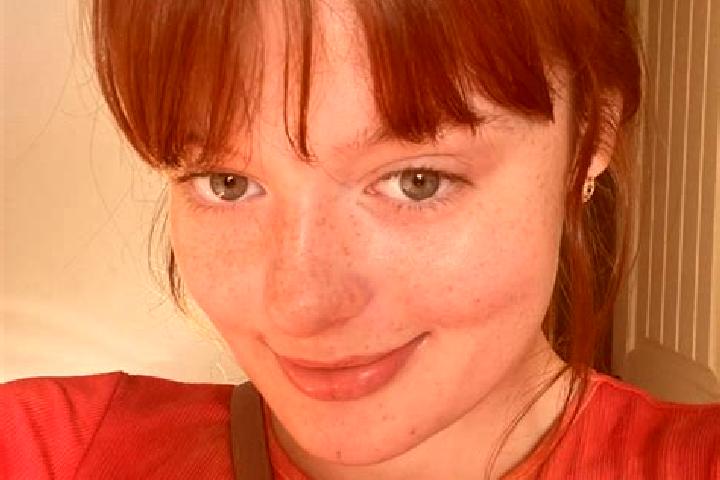 Naomi, 39, a red grey-eyed caucasian companion based in Kavati. Offering Party Girl, BDSM, Dinner Date. Available for incall and outcall, day and evening dates.
