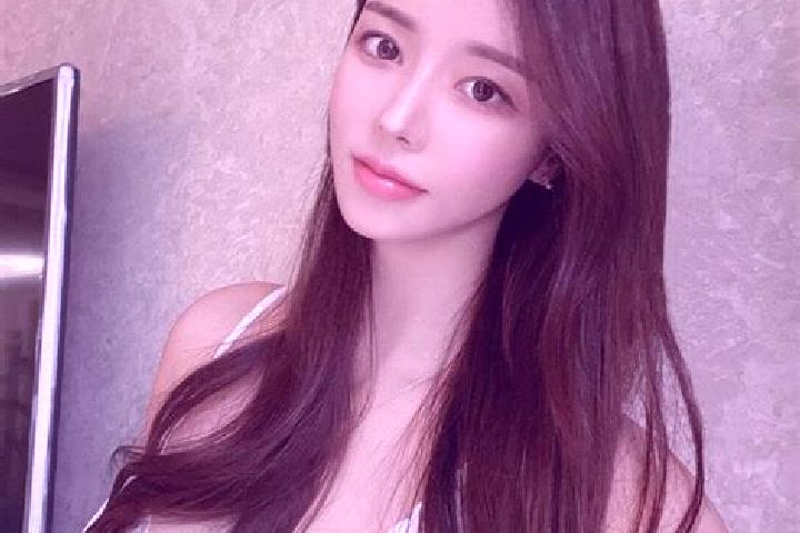 Naomi, 39 — Escort in Fangtan, China