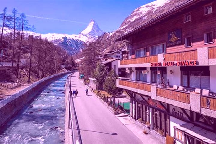 Naomi, 39 — Escort in Tasch, Switzerland