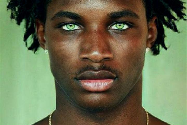 Natalie, 20, a auburn green-eyed ebony companion based in Auldearn. Offering BDSM, Striptease, Party Girl. Available for incall and outcall, overnight bookin...