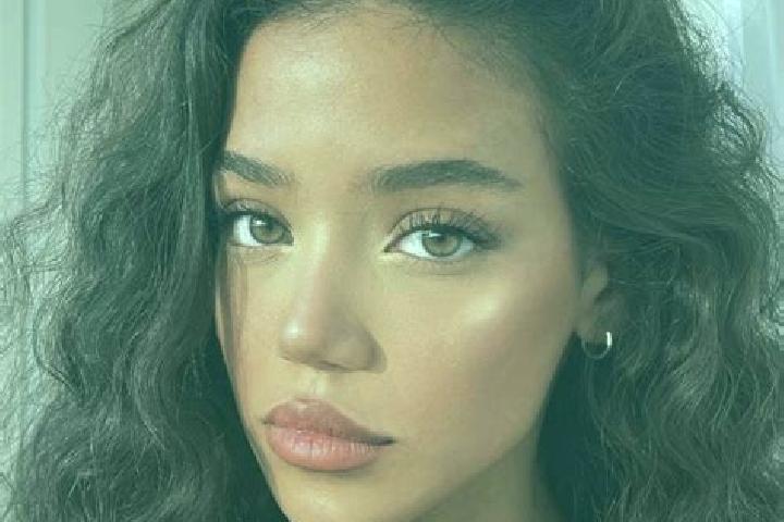 Natalie, 20, a black brown-eyed mediterranean companion based in Nucice. Offering Dinner Date, BDSM, GFE. Available for incall and outcall, day and evening d...