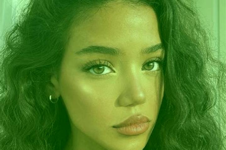 Natalie, 20, a black brown-eyed mixed companion based in Gotemba. Offering CIM, Fetish, Deep French Kissing, Couples. Available for incall and outcall, overn...