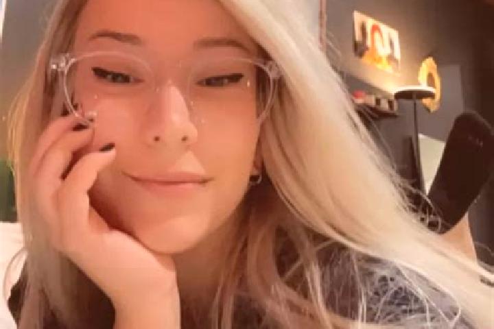 Natalie, 20, a blonde grey-eyed mixed companion based in Cookley. Offering A-Level, Travel Companion, Party Girl, Duos. Available for incall and outcall, ove...