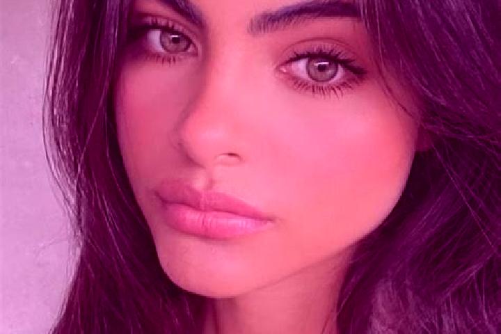 Natalie, 20, a brunette green-eyed indian companion based in Mot Ngan. Offering Prostate Massage, Girlfriend Experience, Domination, Striptease. Available fo...