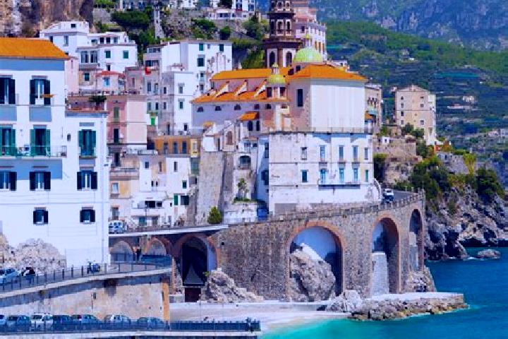 Natalie, 20 — Escort in Ceneselli, Italy