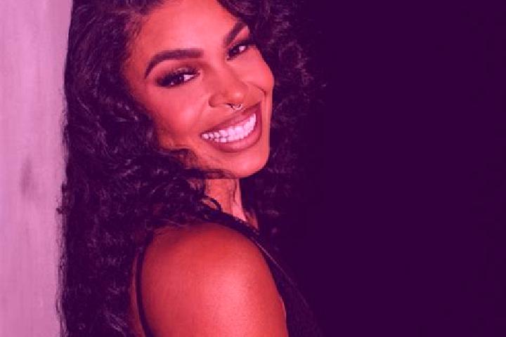 Natalie, 20 — Escort in Rosemont, United States