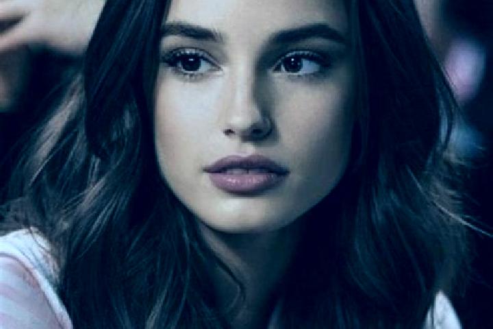 Natalie, 21, a brunette brown-eyed caribbean companion based in Rusetu. Offering Party Girl, 69, Prostate Massage. Available for incall and outcall, day and ...
