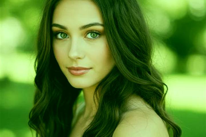 Natalie, 21, a brunette hazel-eyed european companion based in Four Lanes. Offering 69, GFE, Deep French Kissing, Dinner Date. Available for incall and outca...