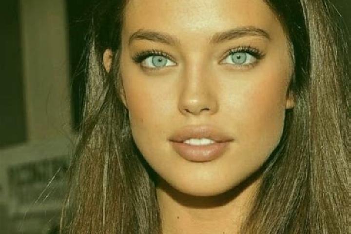 Natalie, 21, a chestnut blue-eyed caucasian companion based in Santa Cruz do Sul. Offering A-Level, Dinner Date, Overnight, Deep French Kissing, BDSM. Availa...